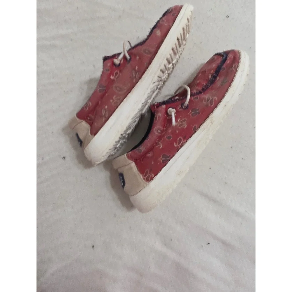 Hey Dude Wally Youth Bandana Red Navy Paisley Slip On Loafers Shoes Size 2 40612
